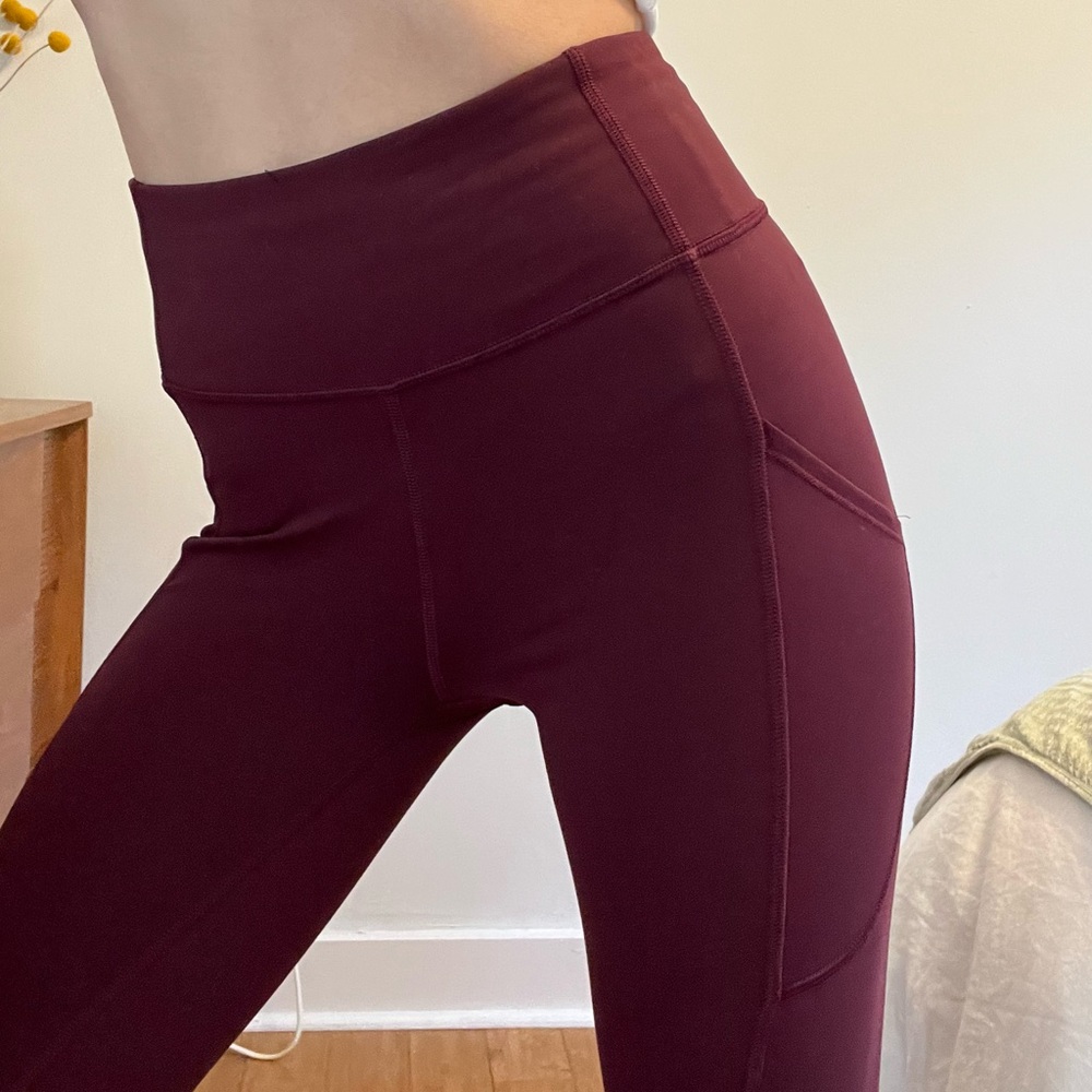 #Lululemon Burgundy Leggings with Side Pockets and Back Zipper Pocket
